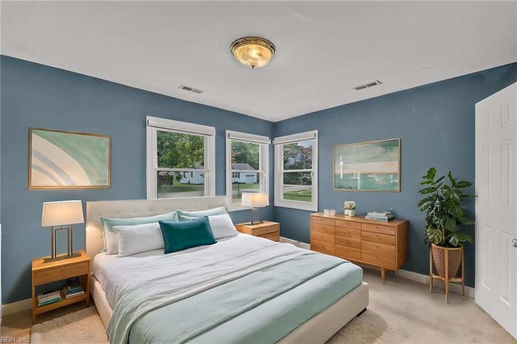104 Oak Street Yorktown VA 23693
