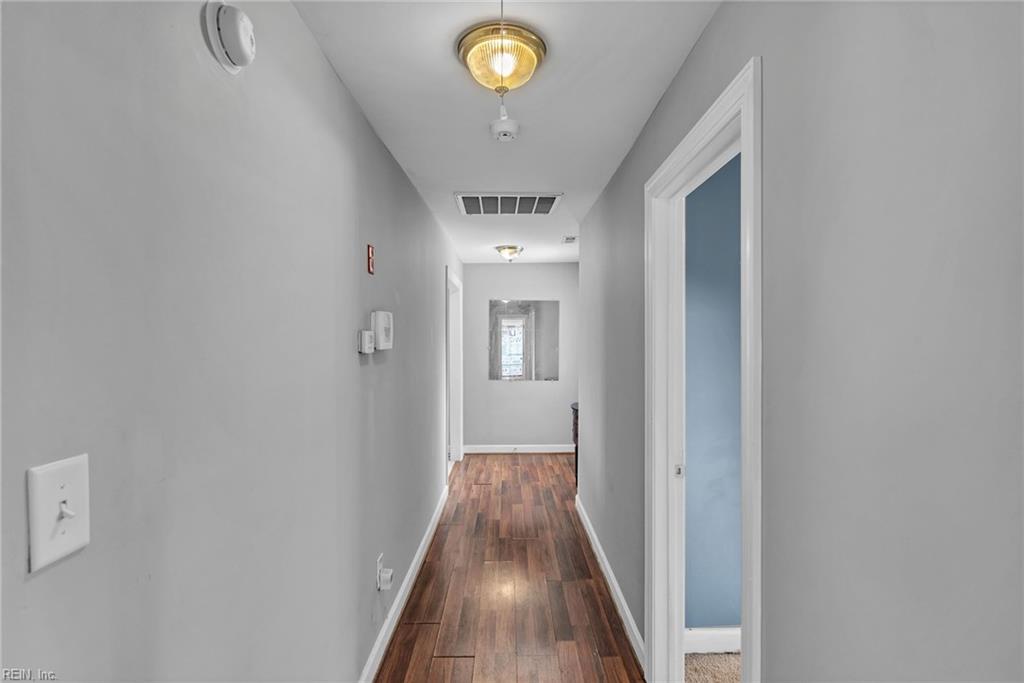 104 Oak Street Yorktown VA 23693