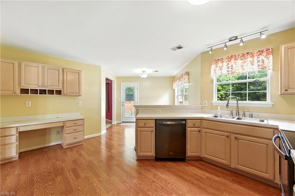 877 Holbrook Drive Newport News VA 23602