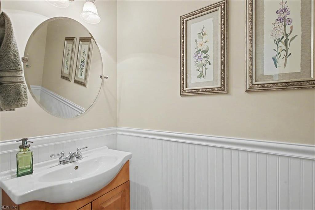 855 Lancaster Lane Newport News VA 23602