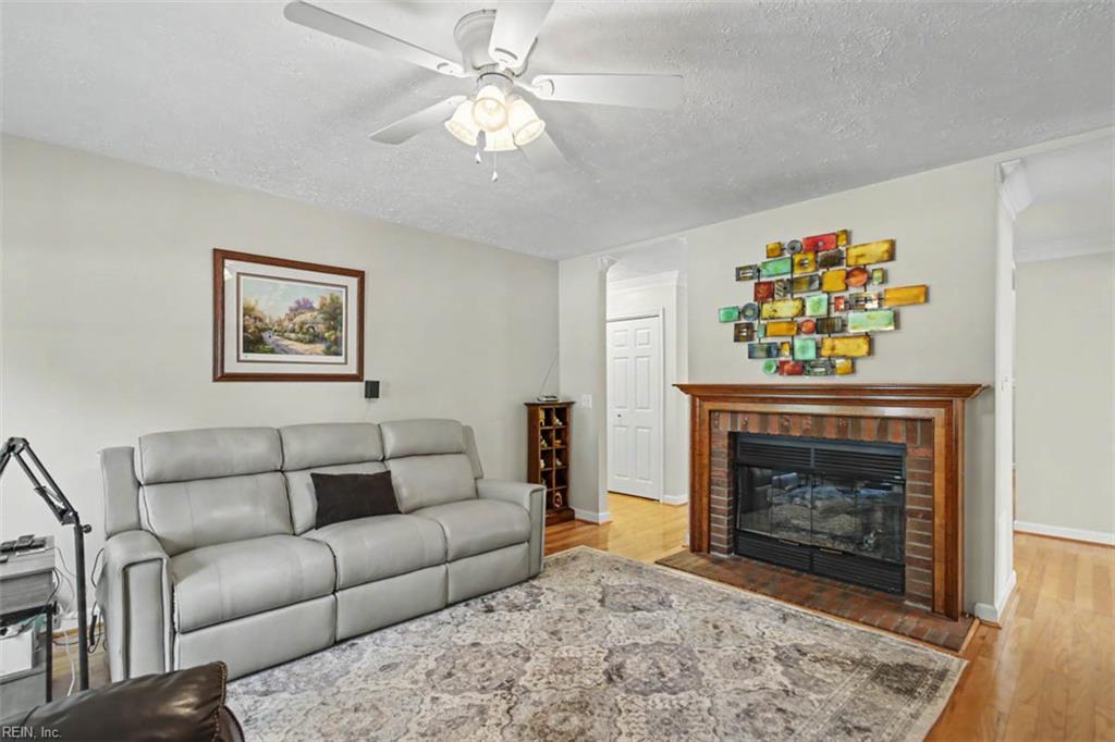 855 Lancaster Lane Newport News VA 23602