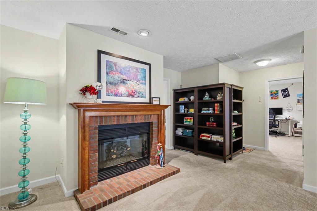 855 Lancaster Lane Newport News VA 23602