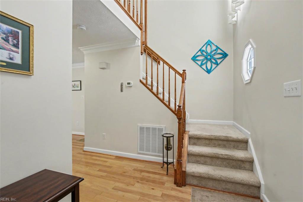 855 Lancaster Lane Newport News VA 23602