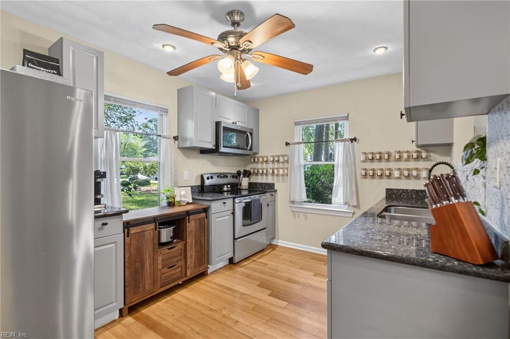 21 Sunset Road Newport News VA 23606