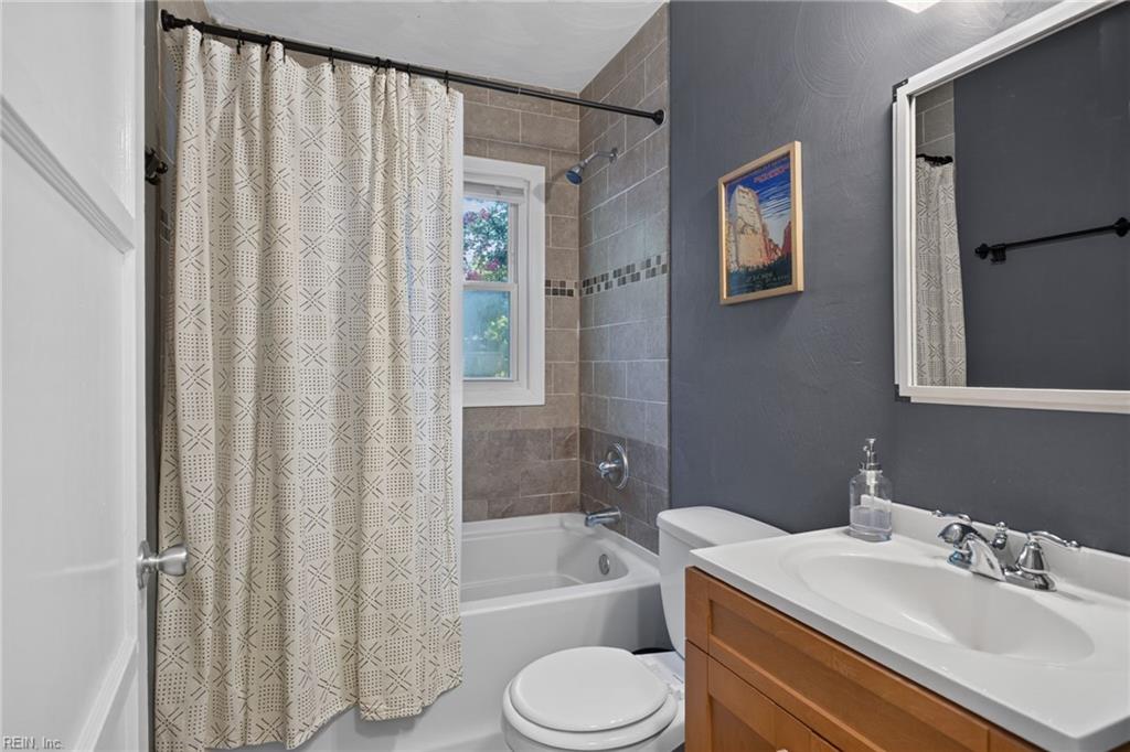 21 Sunset Road Newport News VA 23606