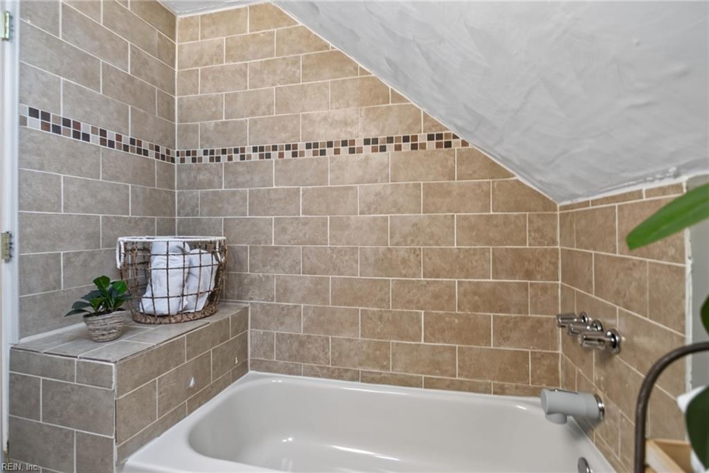 21 Sunset Road Newport News VA 23606