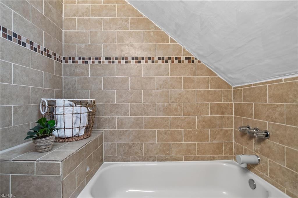21 Sunset Road Newport News VA 23606