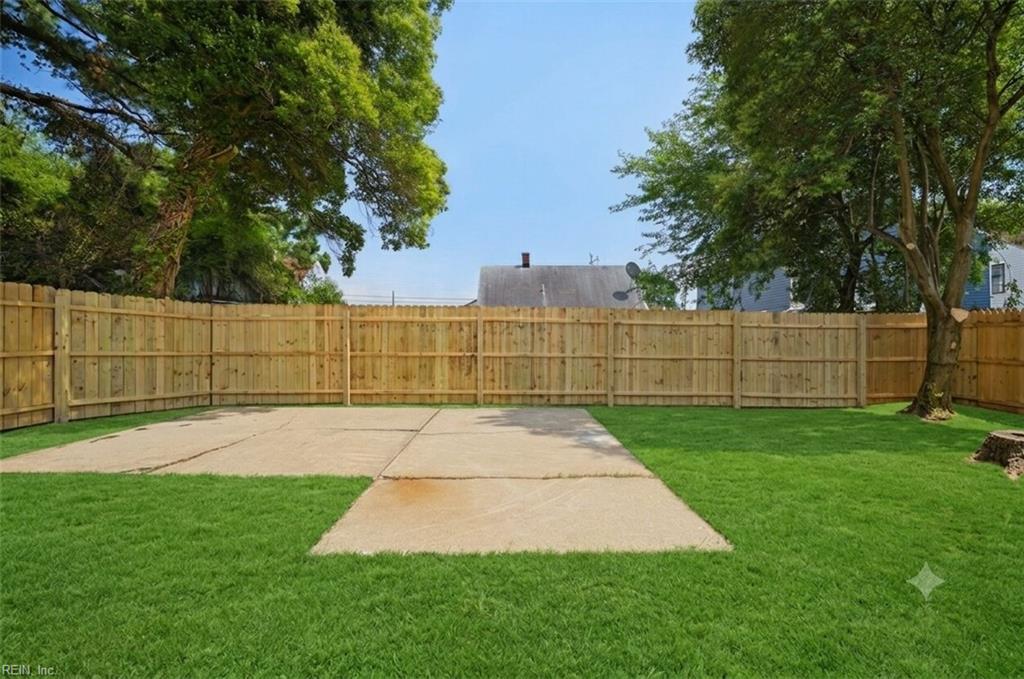 1238 17th Street Newport News VA 23607