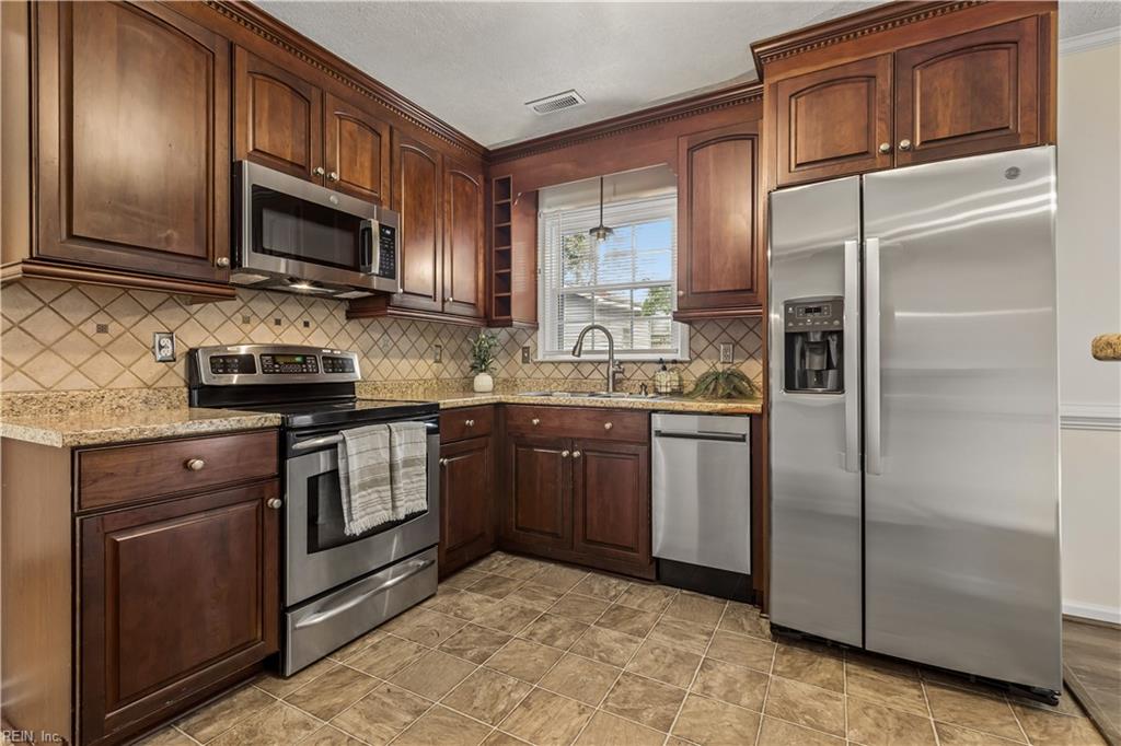 410 Chowan Place Newport News VA 23608