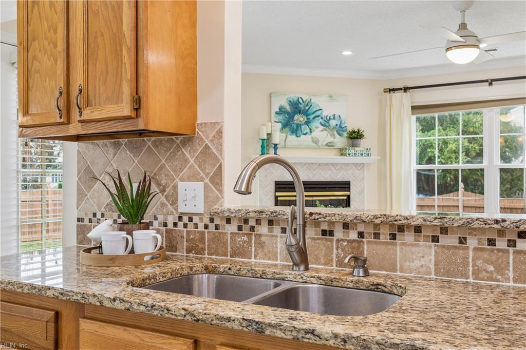 116 Lilburne Way Yorktown VA 23693