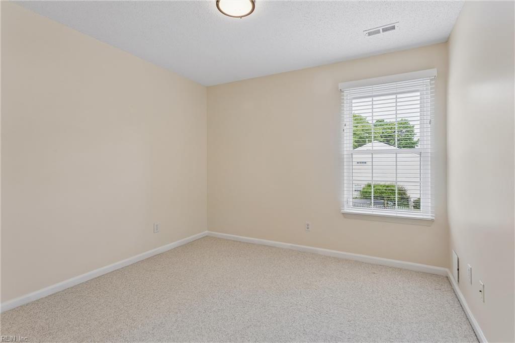 116 Lilburne Way Yorktown VA 23693