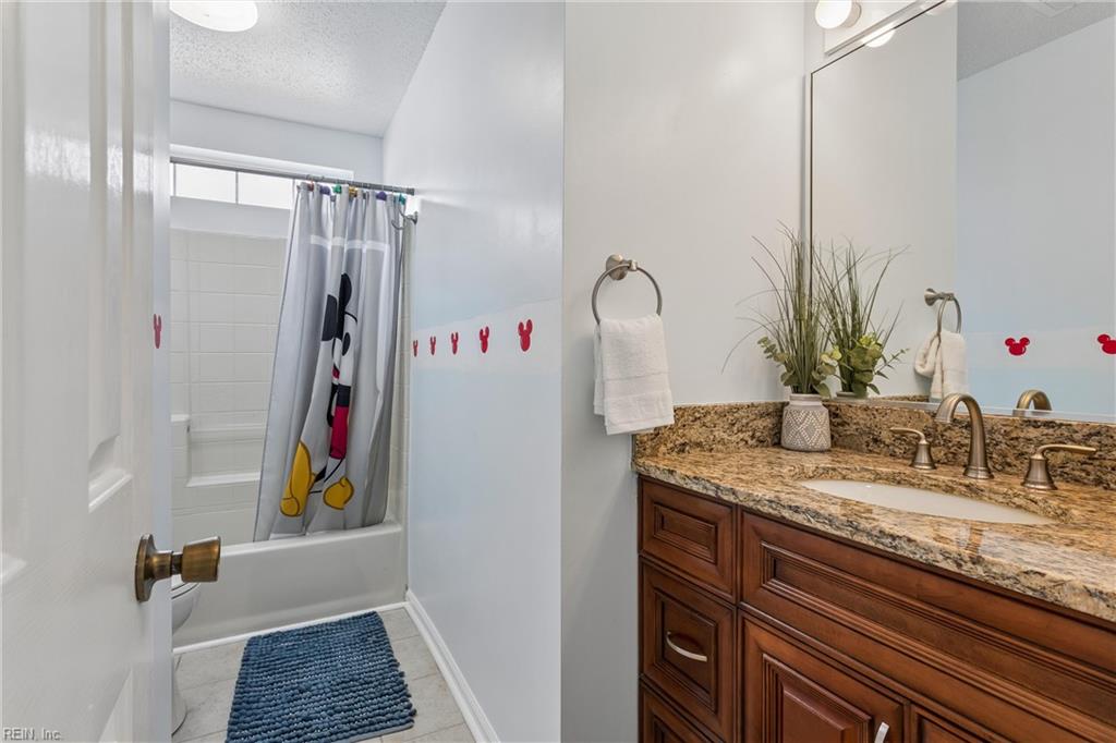 116 Lilburne Way Yorktown VA 23693