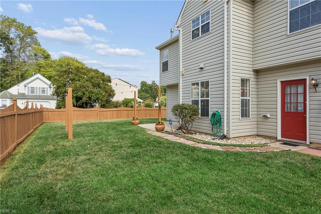 116 Lilburne Way Yorktown VA 23693