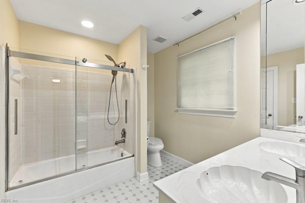 122 Crosspointe Court Yorktown VA 23693