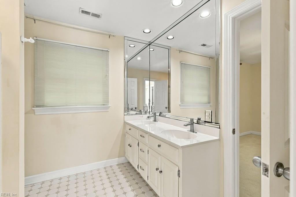 122 Crosspointe Court Yorktown VA 23693