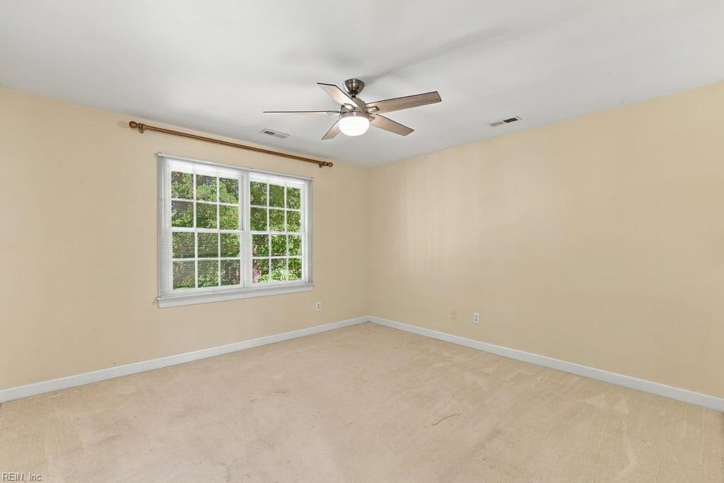 122 Crosspointe Court Yorktown VA 23693