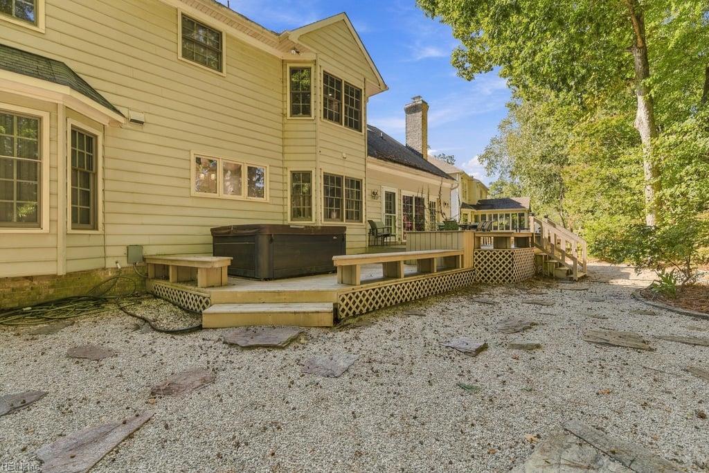 122 Crosspointe Court Yorktown VA 23693