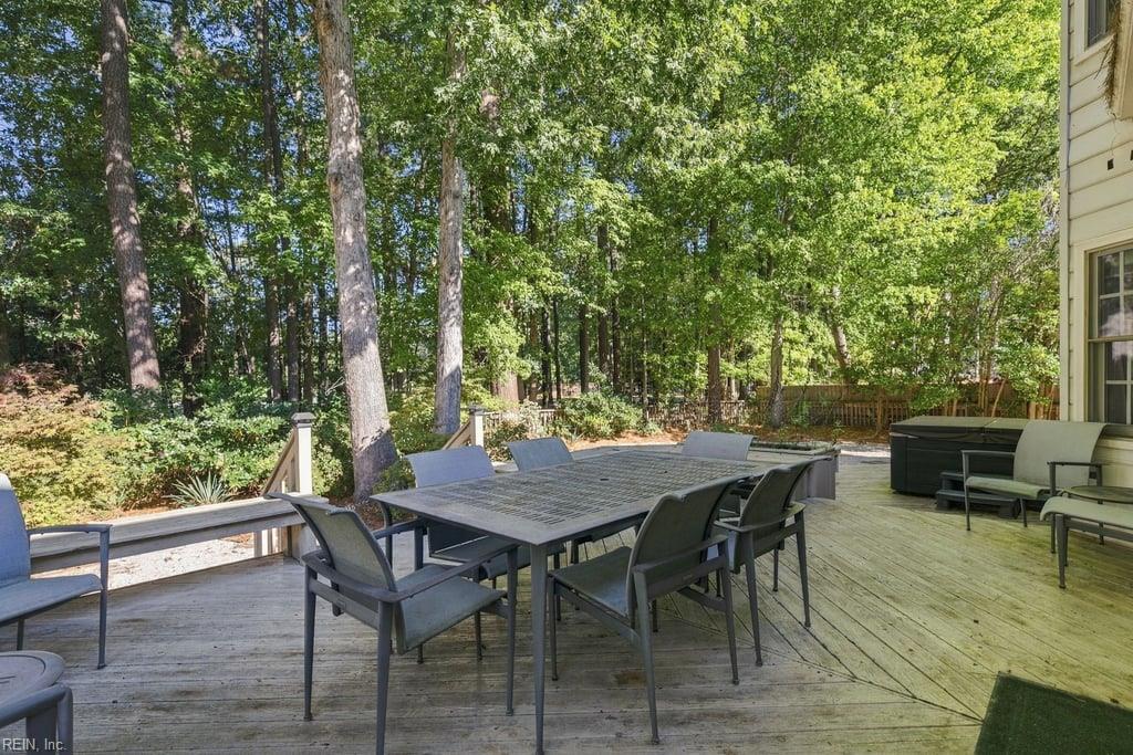 122 Crosspointe Court Yorktown VA 23693