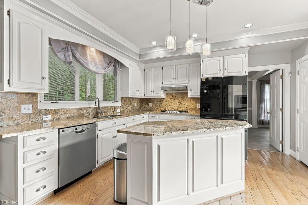 122 Crosspointe Court Yorktown VA 23693