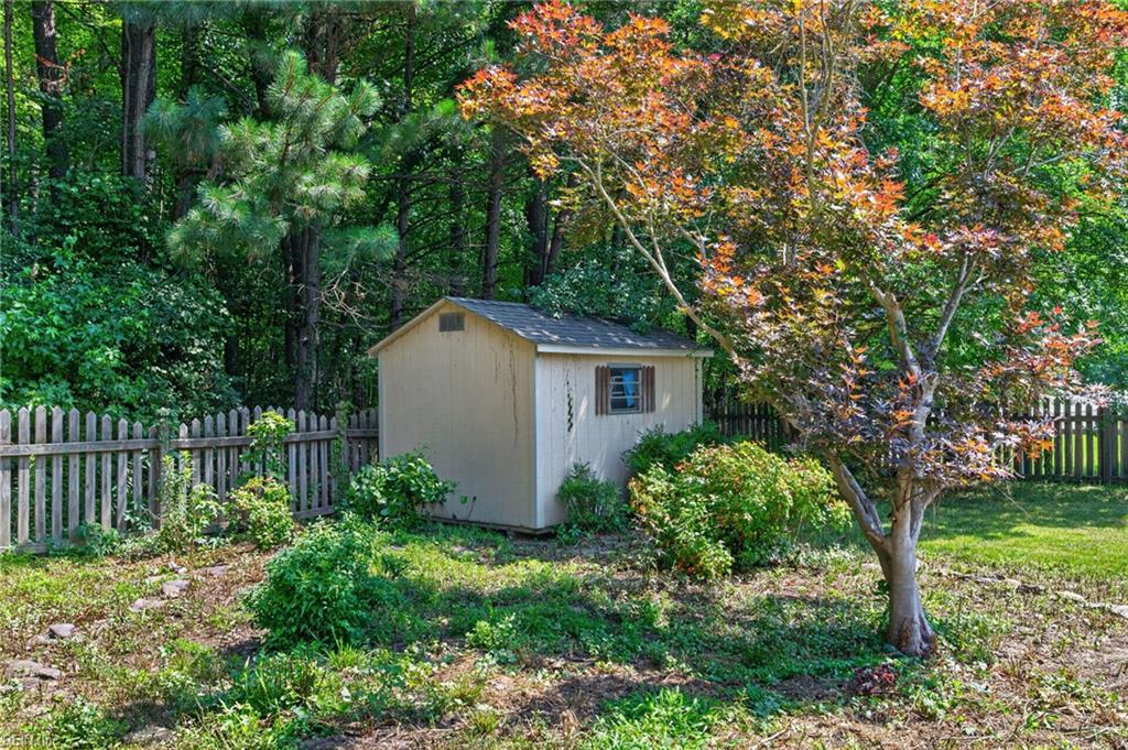204 Halles Run Yorktown VA 23693