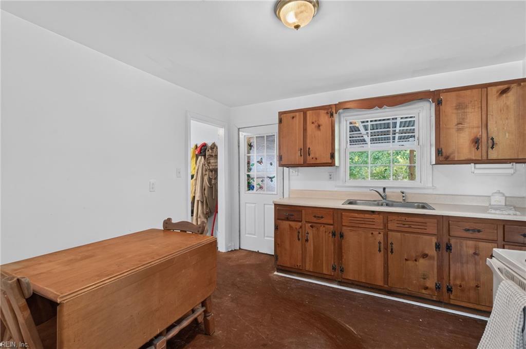 20 Woodhaven Road Newport News VA 23608