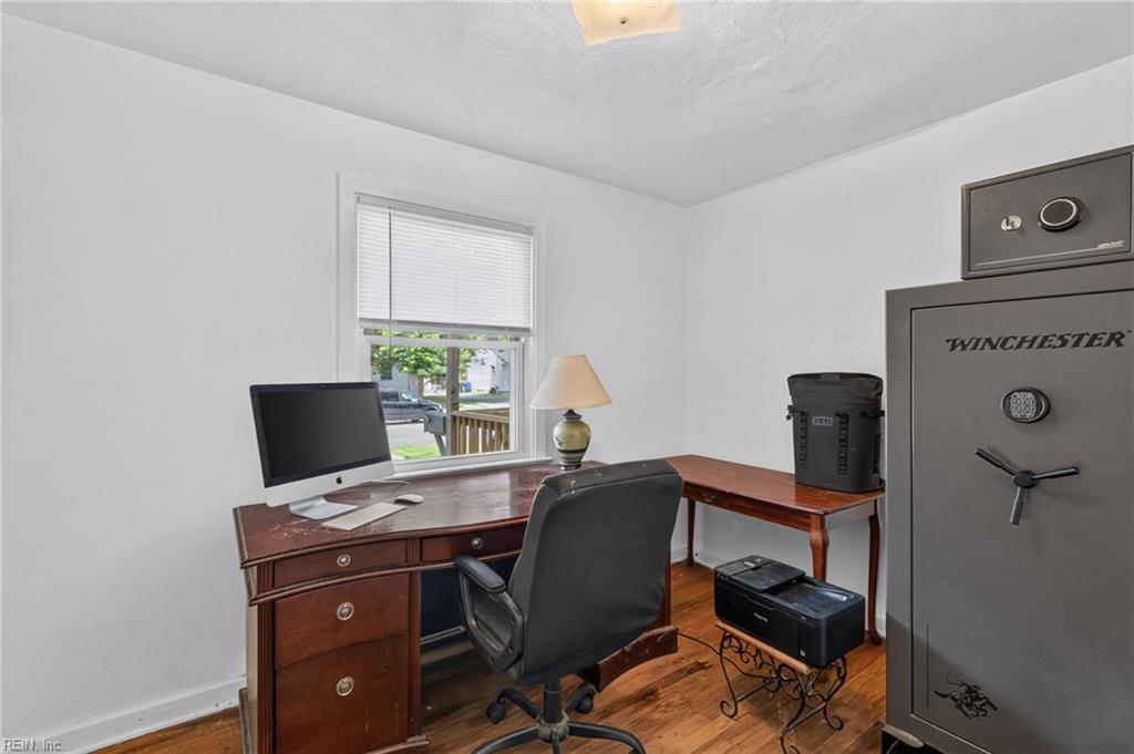 20 Woodhaven Road Newport News VA 23608