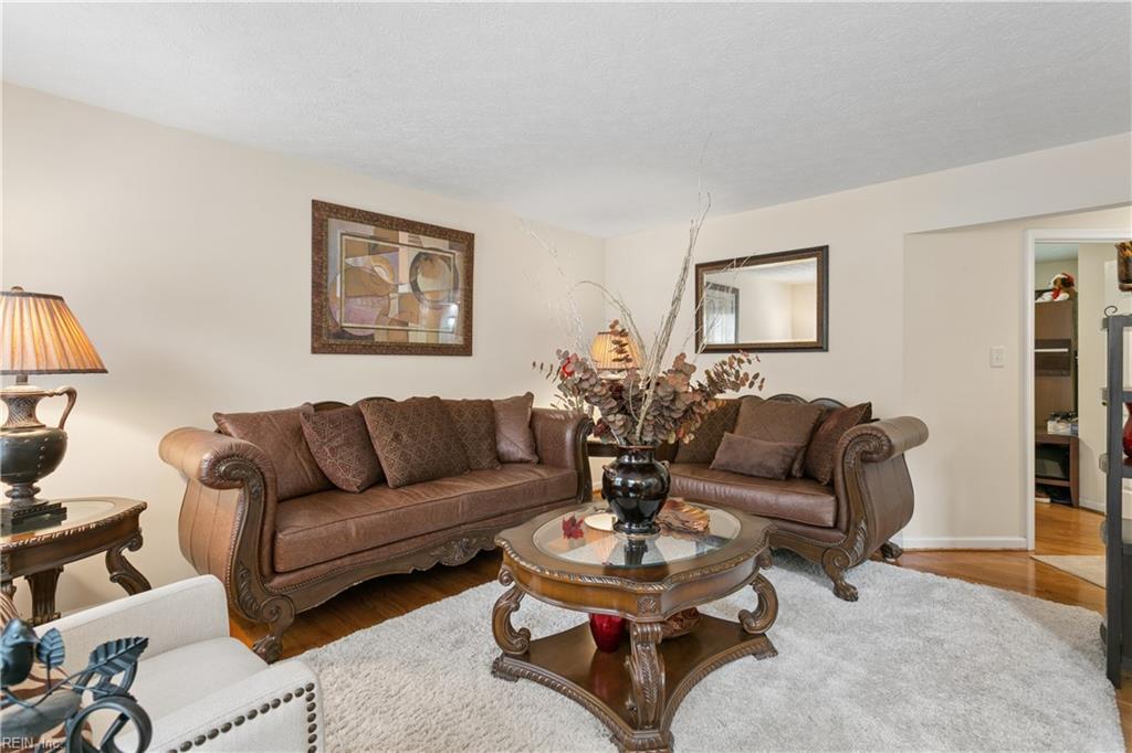 211 Bayberry Lane Yorktown VA 23693