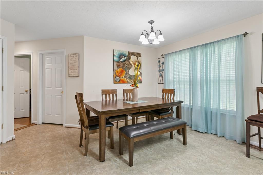 211 Bayberry Lane Yorktown VA 23693