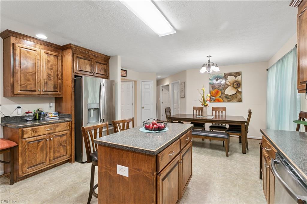 211 Bayberry Lane Yorktown VA 23693