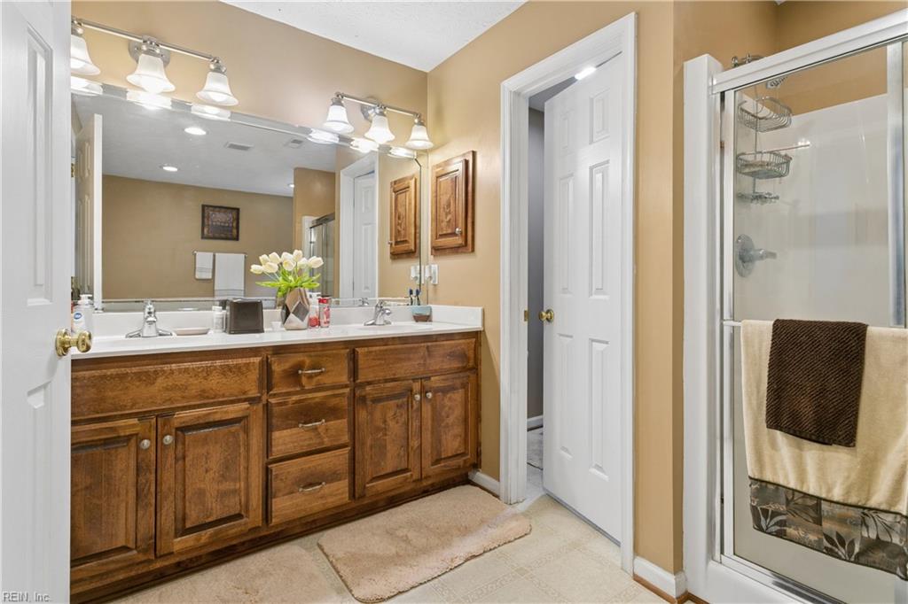 211 Bayberry Lane Yorktown VA 23693