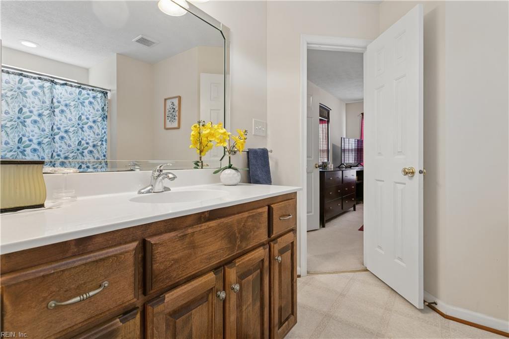 211 Bayberry Lane Yorktown VA 23693