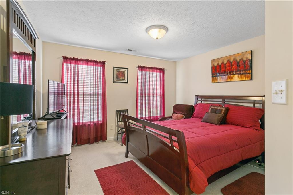 211 Bayberry Lane Yorktown VA 23693