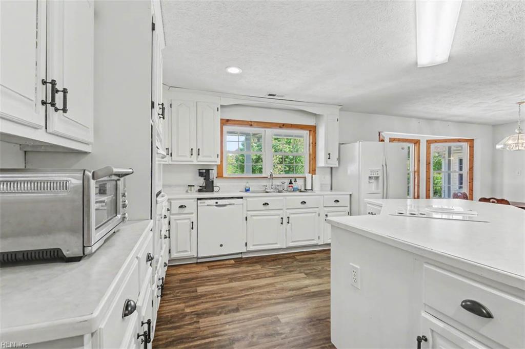 8237 Spring Hill Farm Road Gloucester VA 23061