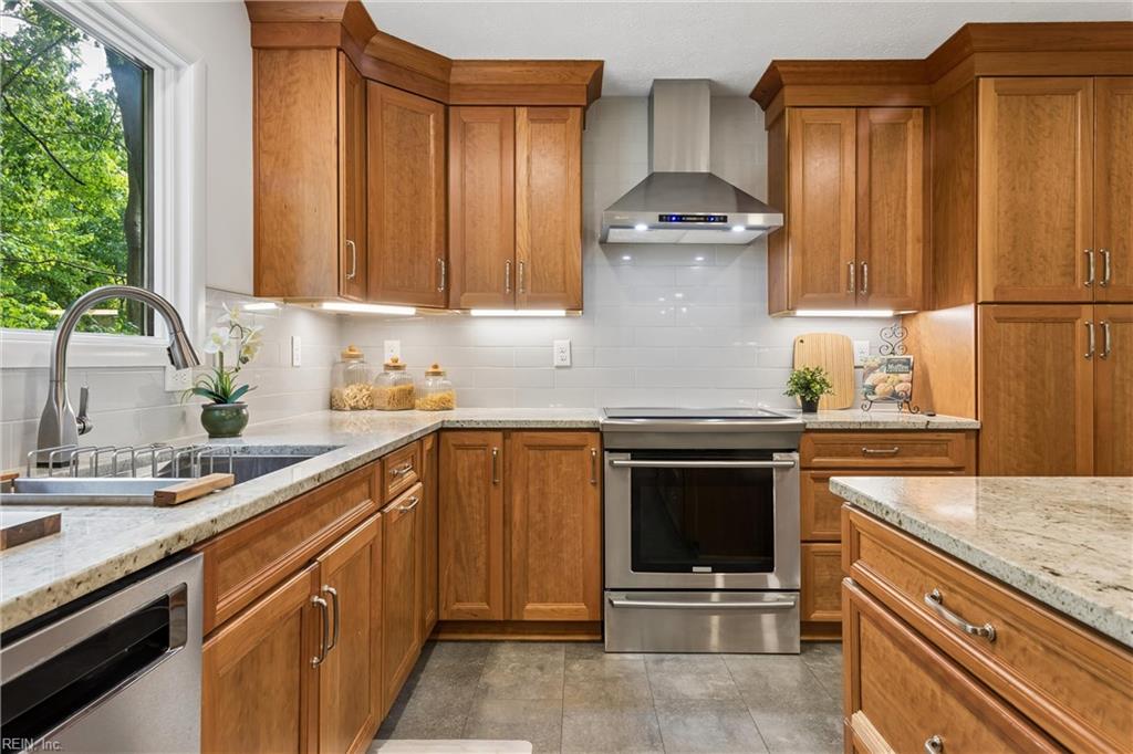 107 Brokenbridge Road Yorktown VA 23692