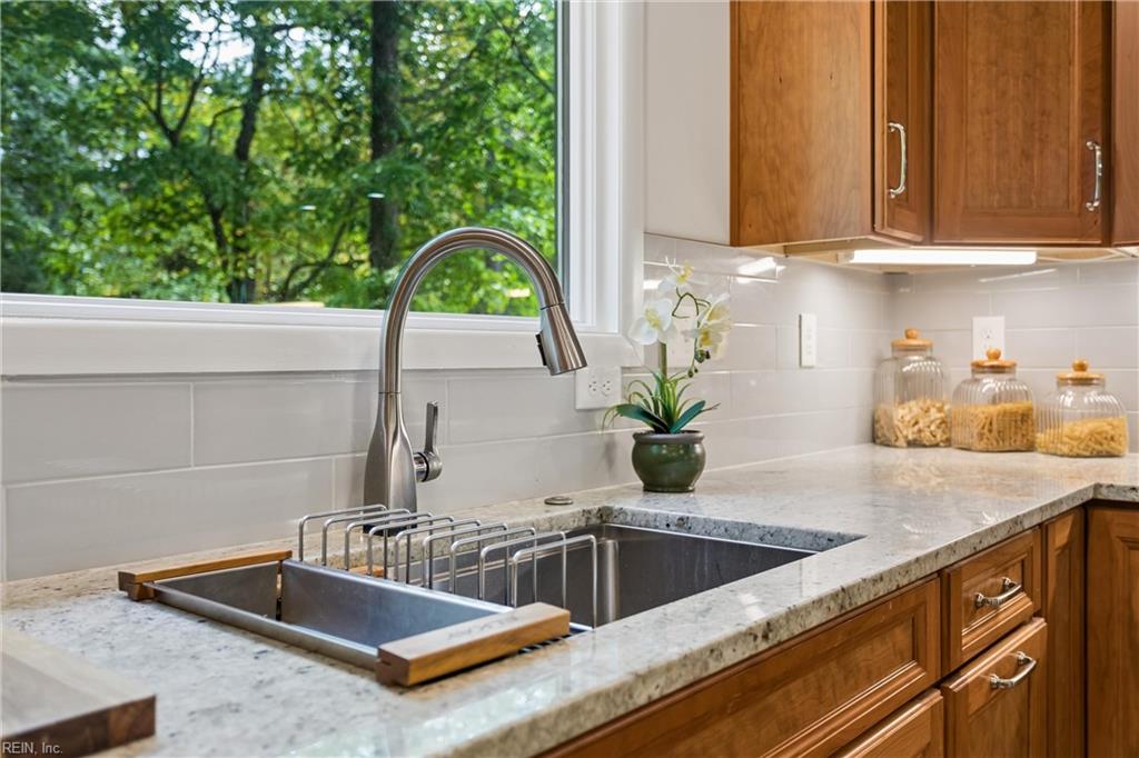 107 Brokenbridge Road Yorktown VA 23692