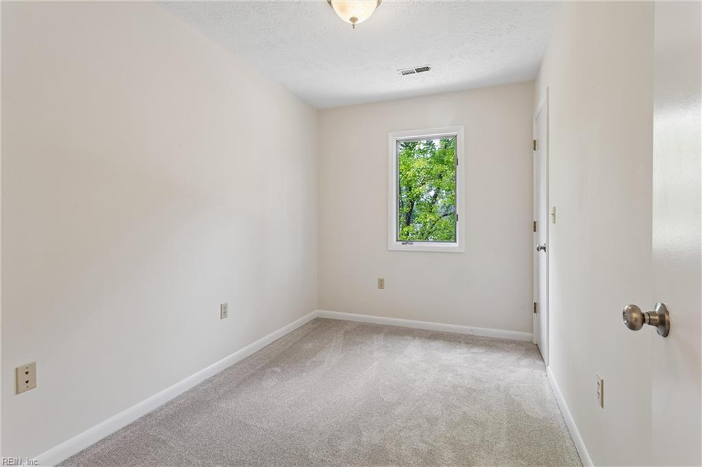 107 Brokenbridge Road Yorktown VA 23692