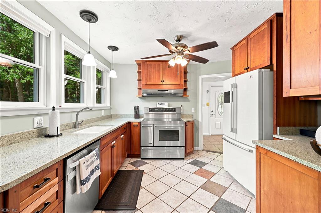 11011 Harcum Road Gloucester VA 23061