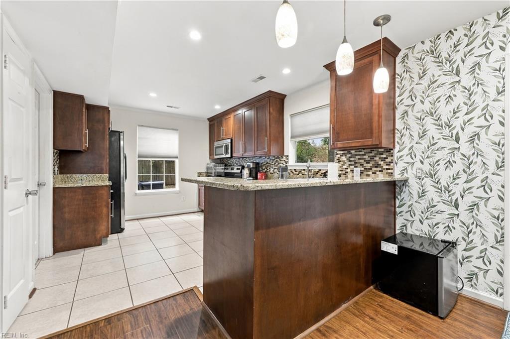 828 Maywood Circle Newport News VA 23608