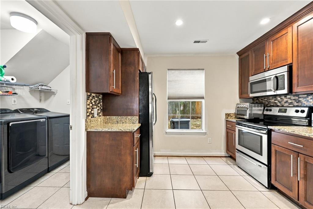 828 Maywood Circle Newport News VA 23608