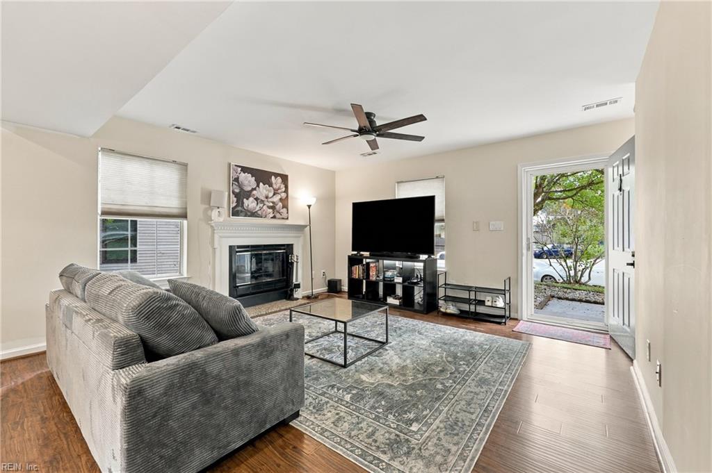 828 Maywood Circle Newport News VA 23608