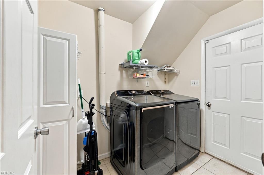828 Maywood Circle Newport News VA 23608