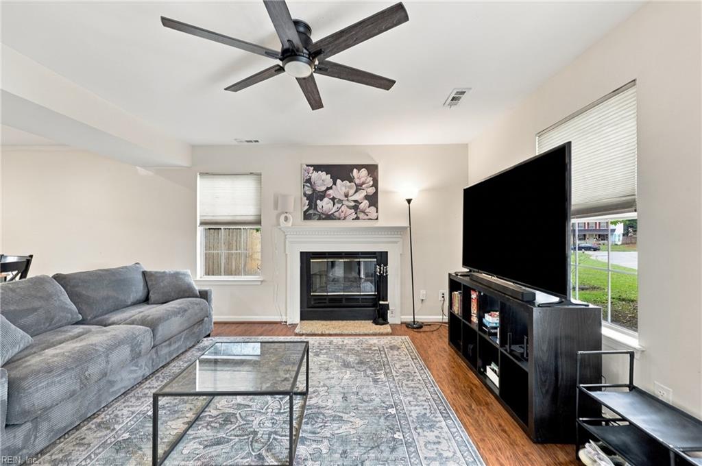 828 Maywood Circle Newport News VA 23608