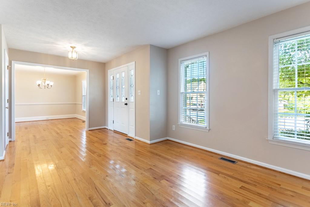 102 Jessica Drive Yorktown VA 23693