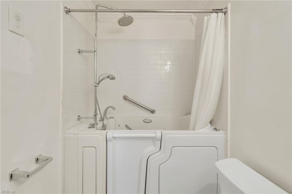 204 Old Bridge Court Newport News VA 23608