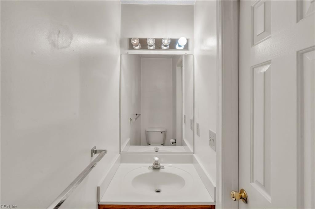204 Old Bridge Court Newport News VA 23608