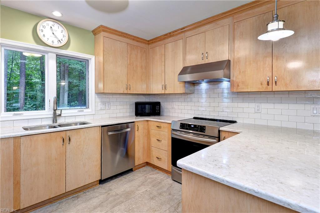 105 Daingerfield Road Williamsburg VA 23185