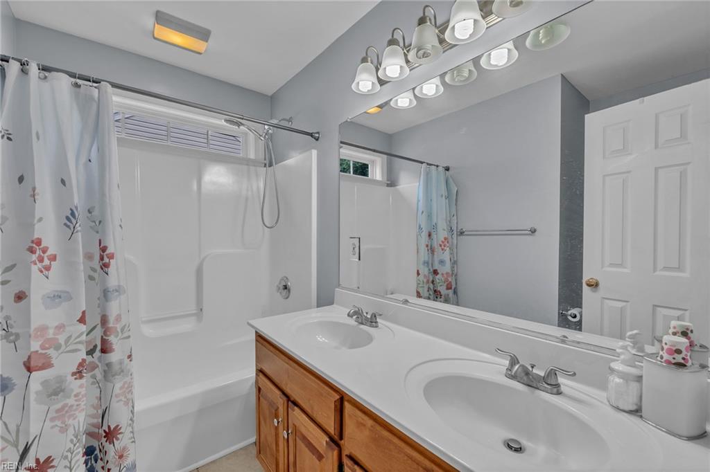 412 Brentmeade Drive Yorktown VA 23693