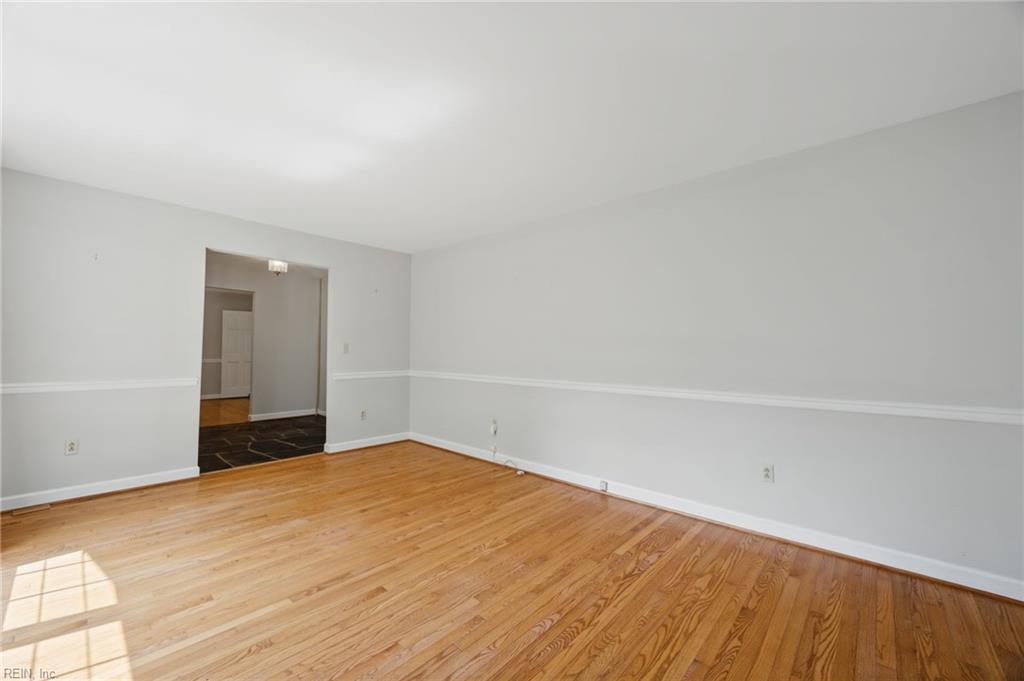 404 W Woodland Drive Yorktown VA 23692