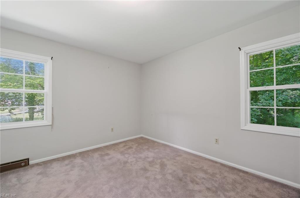 404 W Woodland Drive Yorktown VA 23692