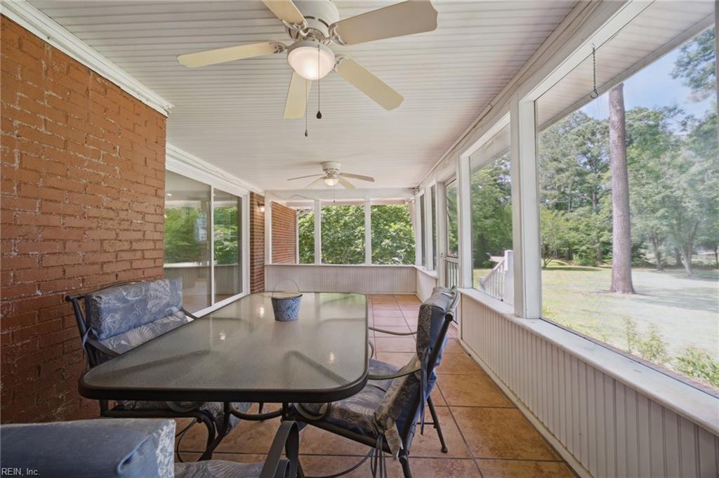 404 W Woodland Drive Yorktown VA 23692